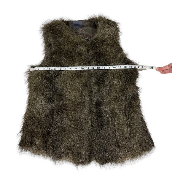 The Limited Forenza Brown Tan Shaggy Faux Fur Sleeveless Sweater Vest Sz M/L NWT - Picture 12 of 14